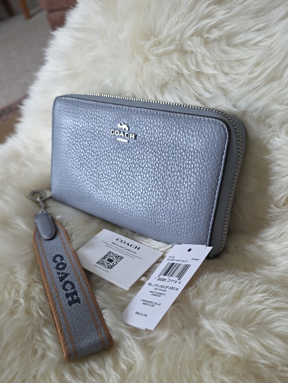 Gorgeous NWT Coach Grey Mist Pebbled Leather Long Zip Around Wallet π©Άππ - Picture 3 of 15